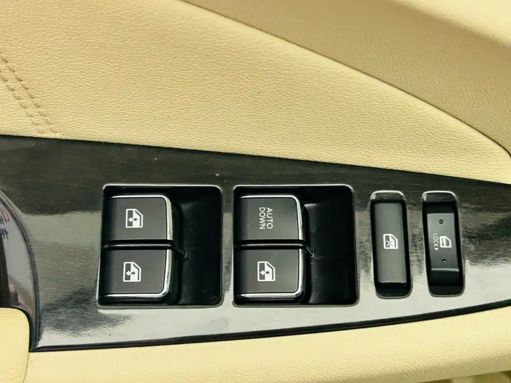 Changan Eado — миниатюра 18