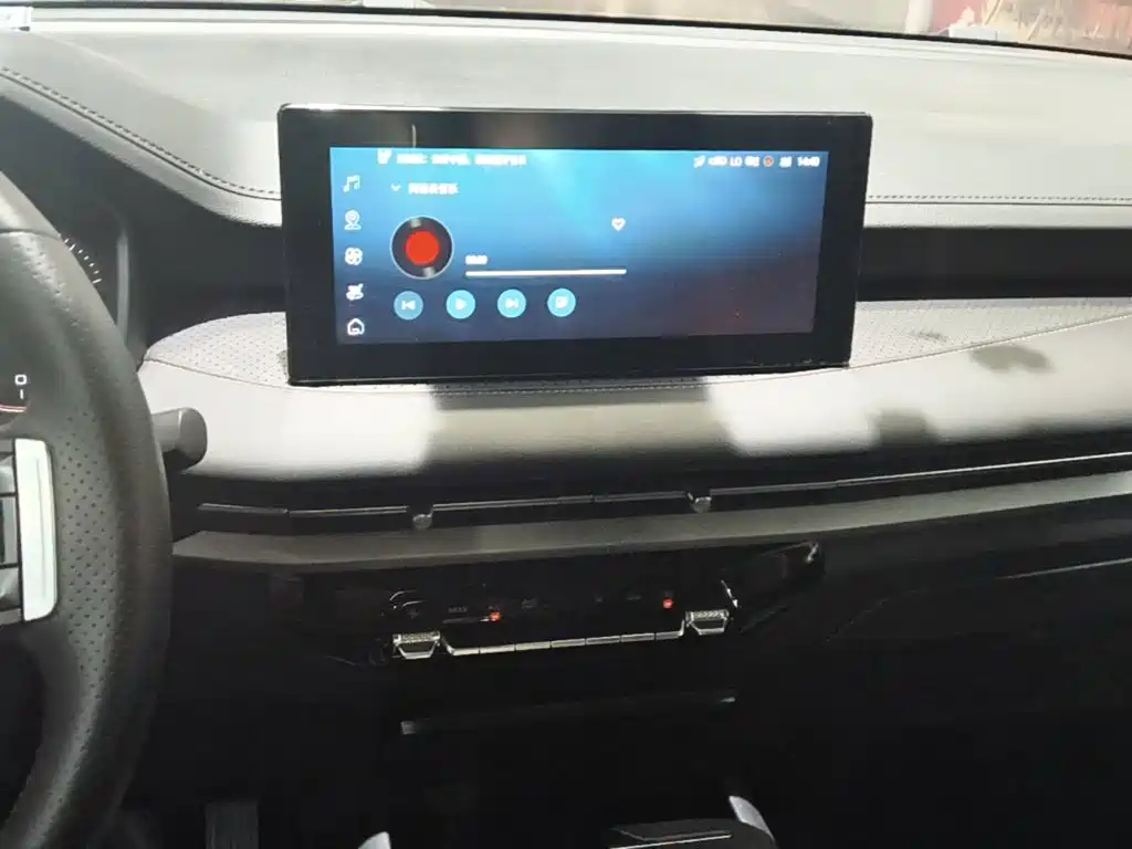 Wuling Jiachen — миниатюра 13