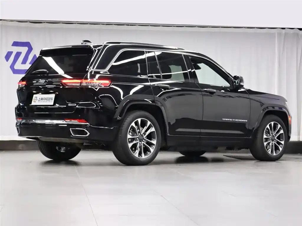 Jeep Grand Cherokee 4xe (Import) — миниатюра 3