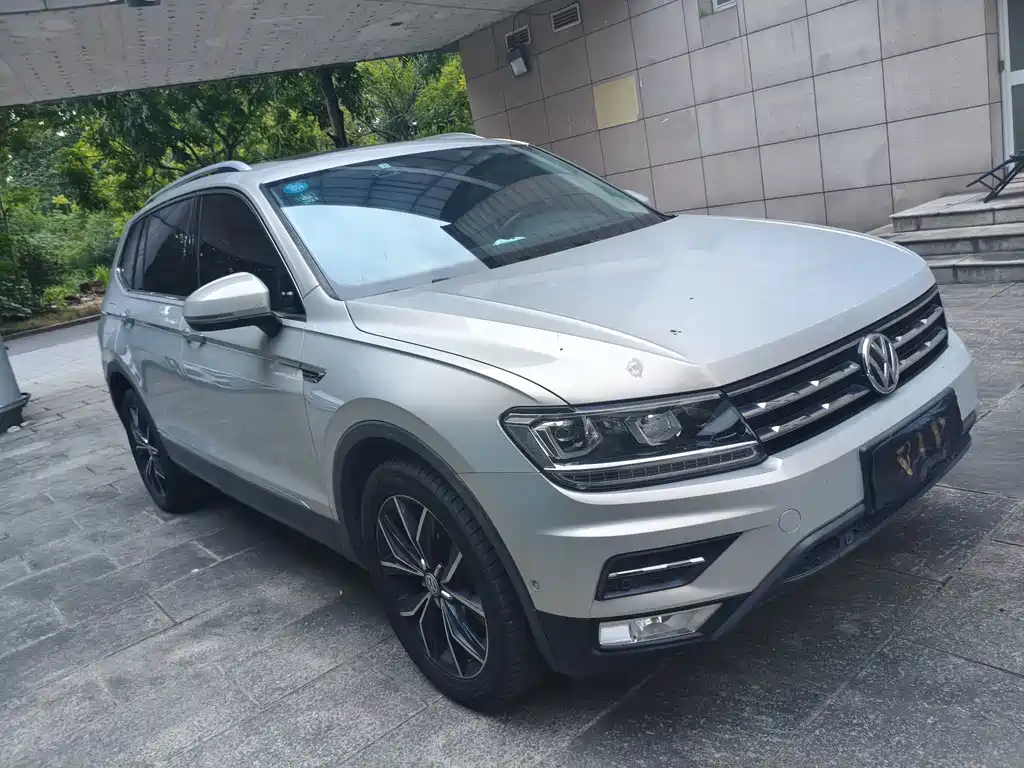 Volkswagen Tiguan L — миниатюра 3