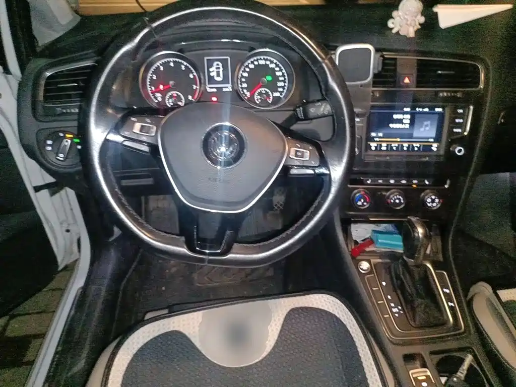 Volkswagen Golf — миниатюра 3