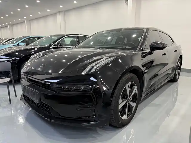2023 Zeekr 001