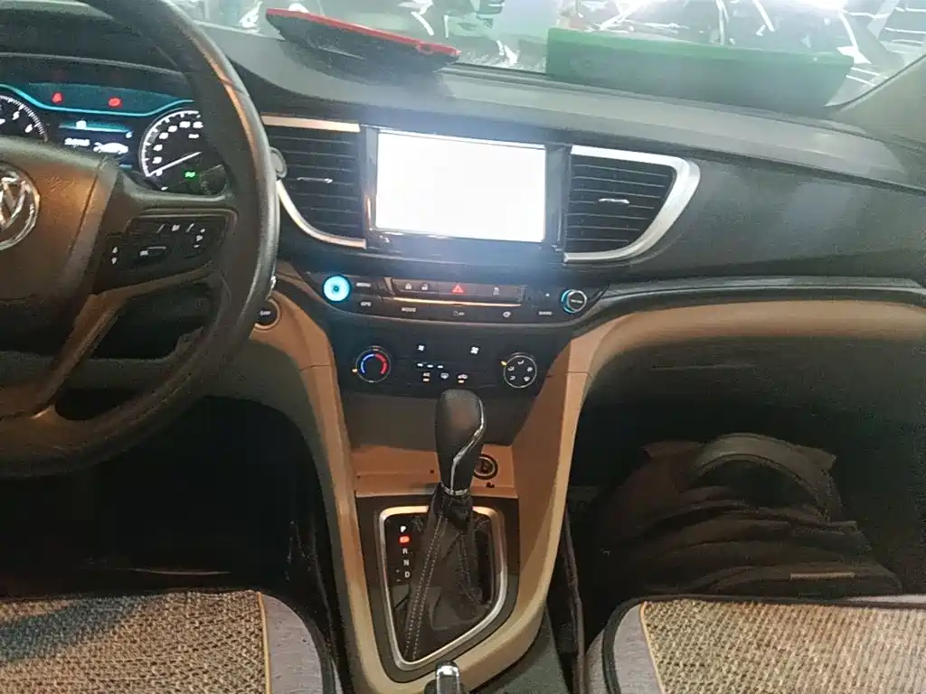Buick Excelle — миниатюра 13