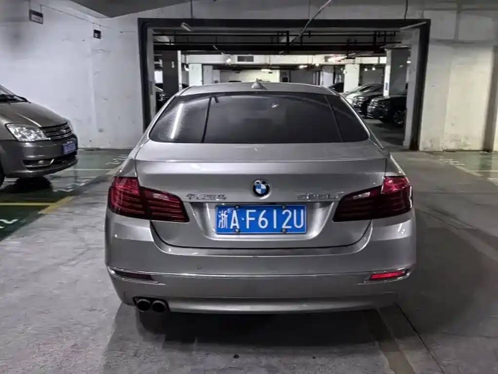 BMW 5 Series — миниатюра 3