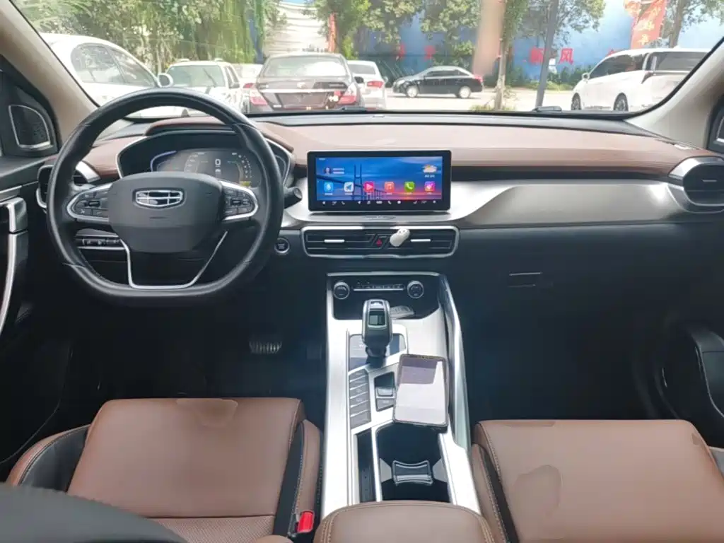 Geely Binyue — миниатюра 10