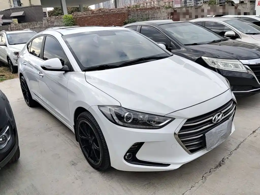 Hyundai Elantra — миниатюра 4