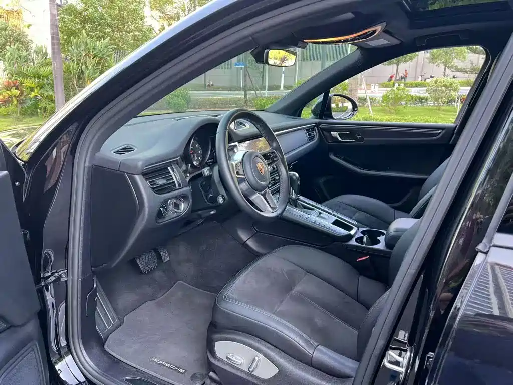 Porsche Macan — миниатюра 15