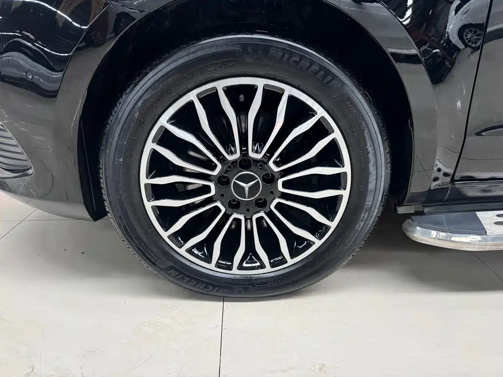 Mercedes-Benz V-Class — миниатюра 18