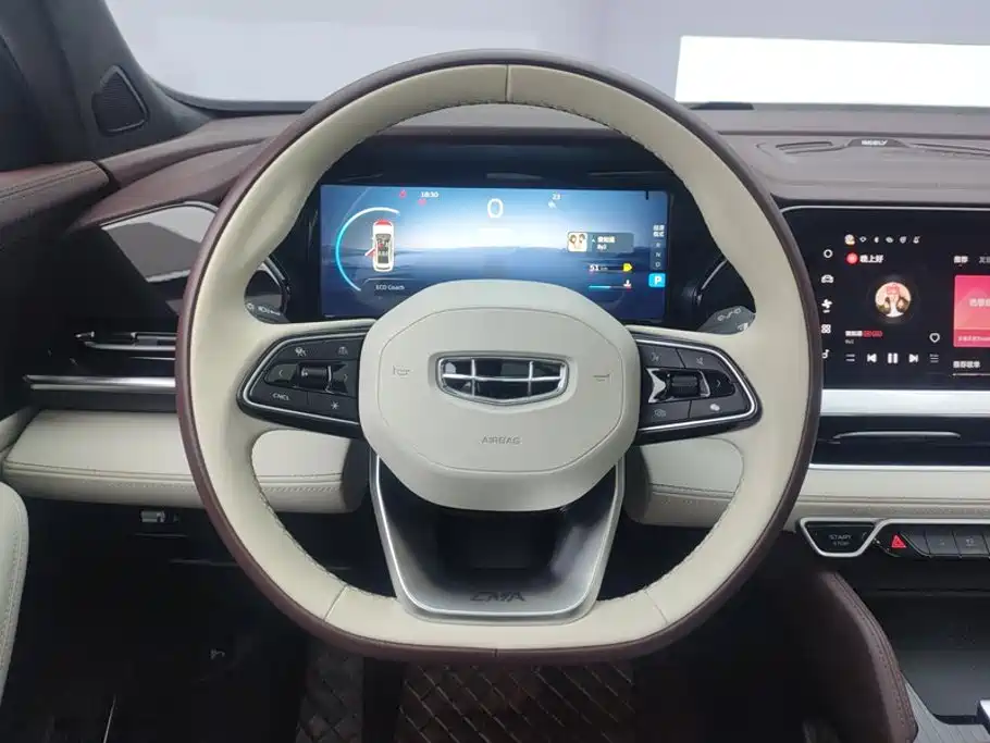 Geely Xingyue L — миниатюра 15