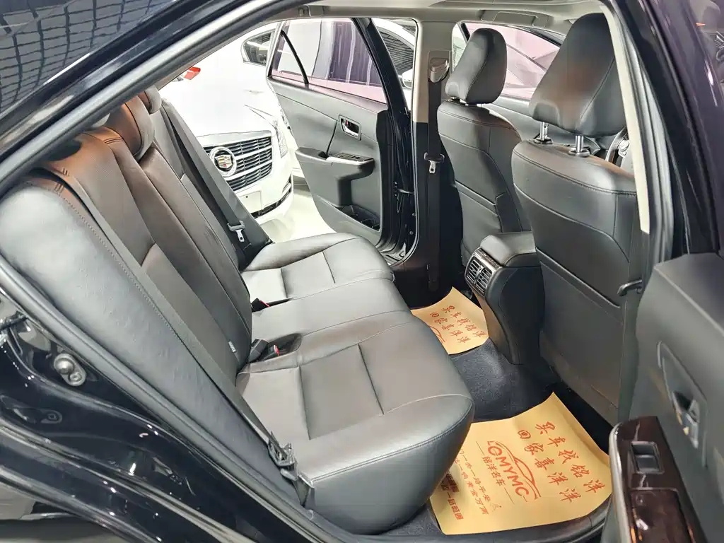 Toyota Camry — миниатюра 9