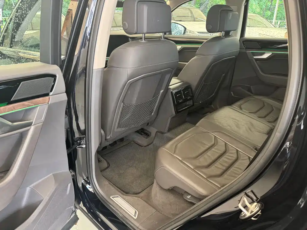 Volkswagen Touareg — миниатюра 4