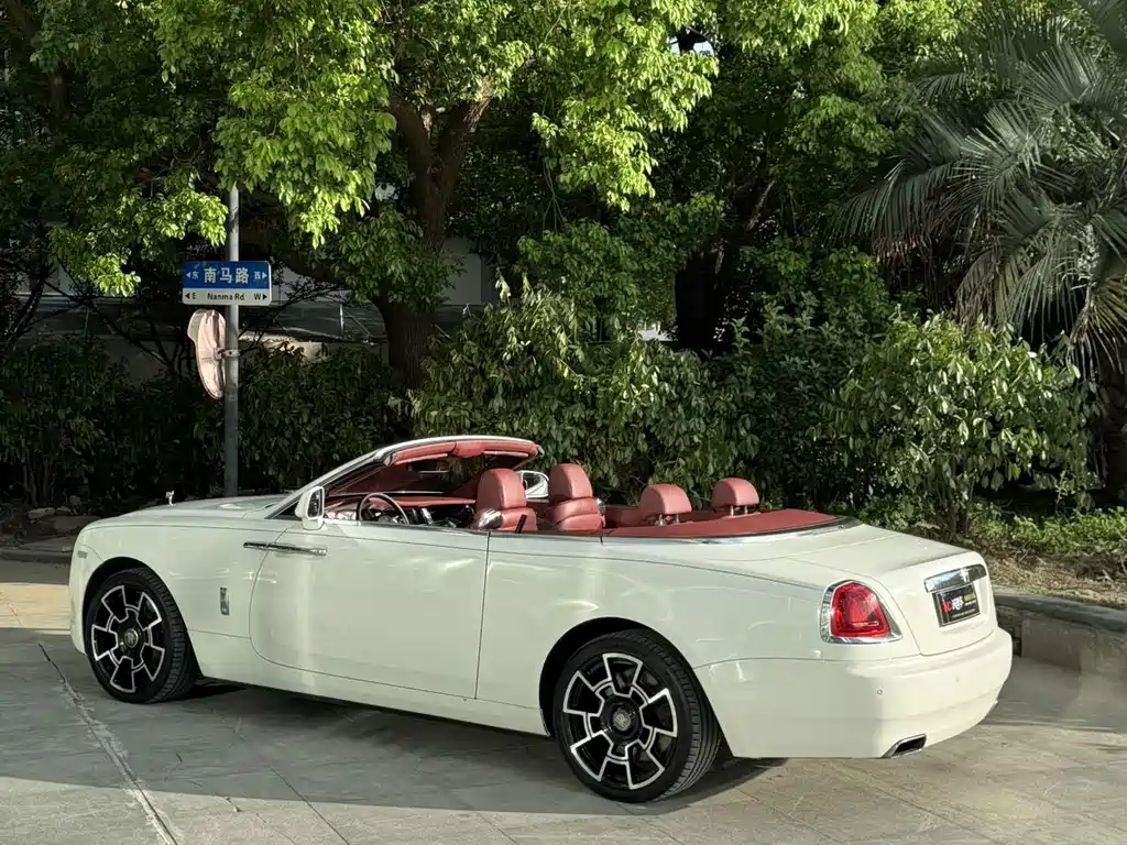 Rolls-Royce Dawn — миниатюра 3