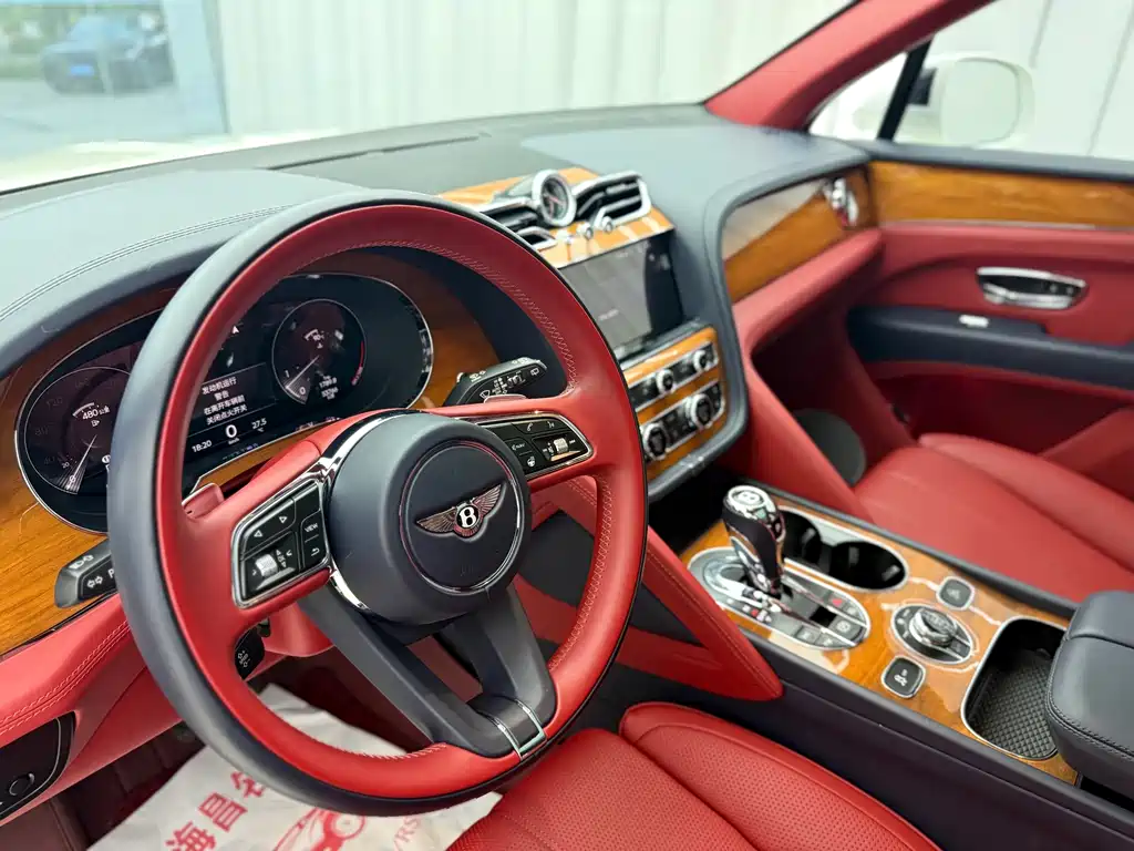 Bentley Bentayga 2021 4.0T V8