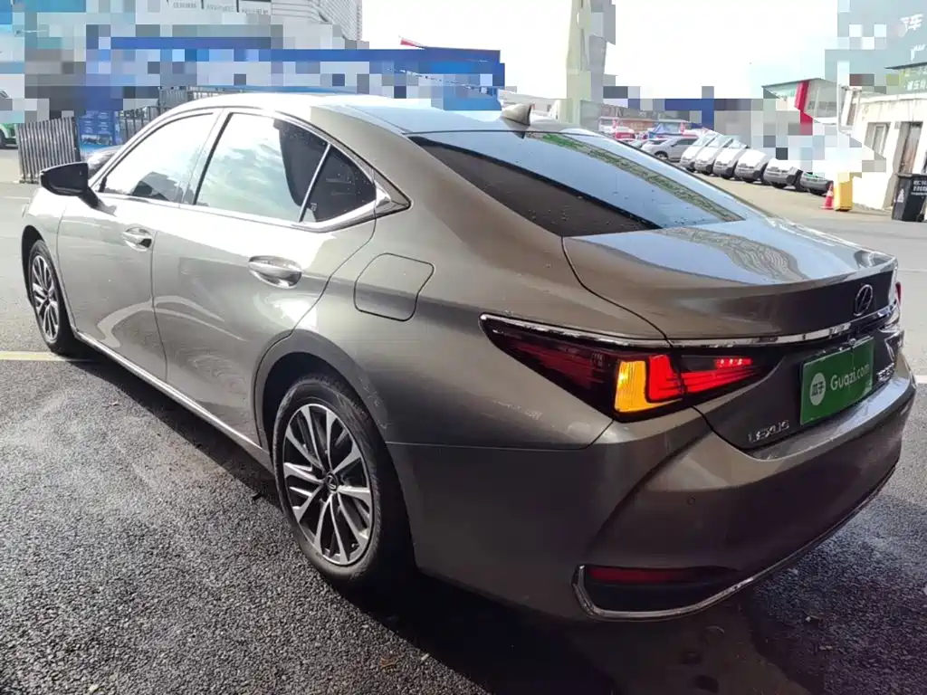Lexus ES — миниатюра 5