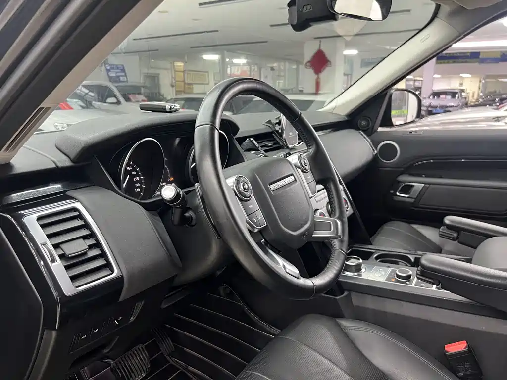 Land Rover Discovery 2018 2.0T SE