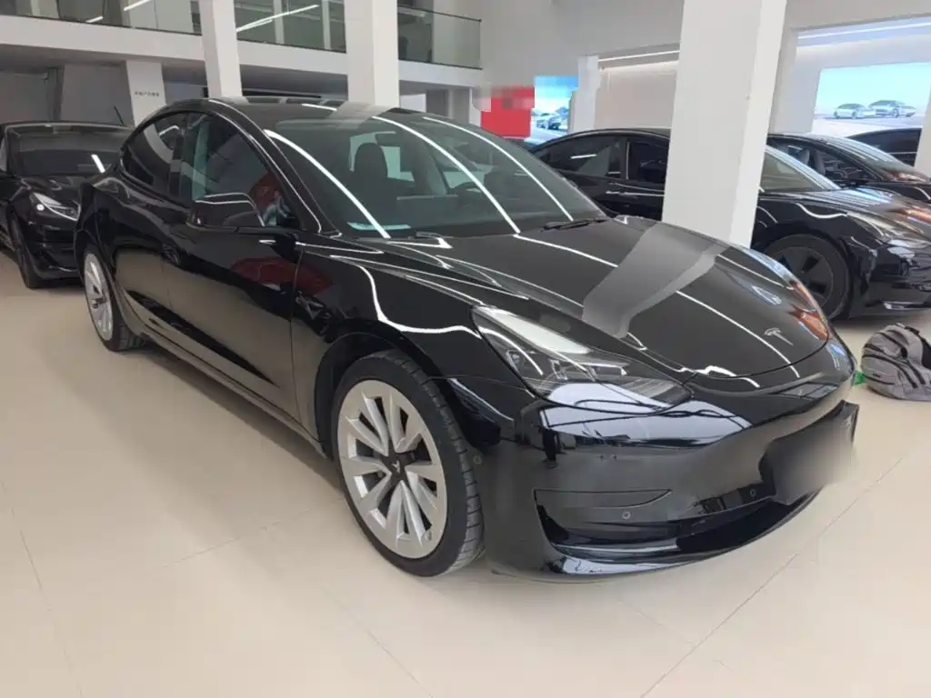 Tesla Model 3 — миниатюра 4
