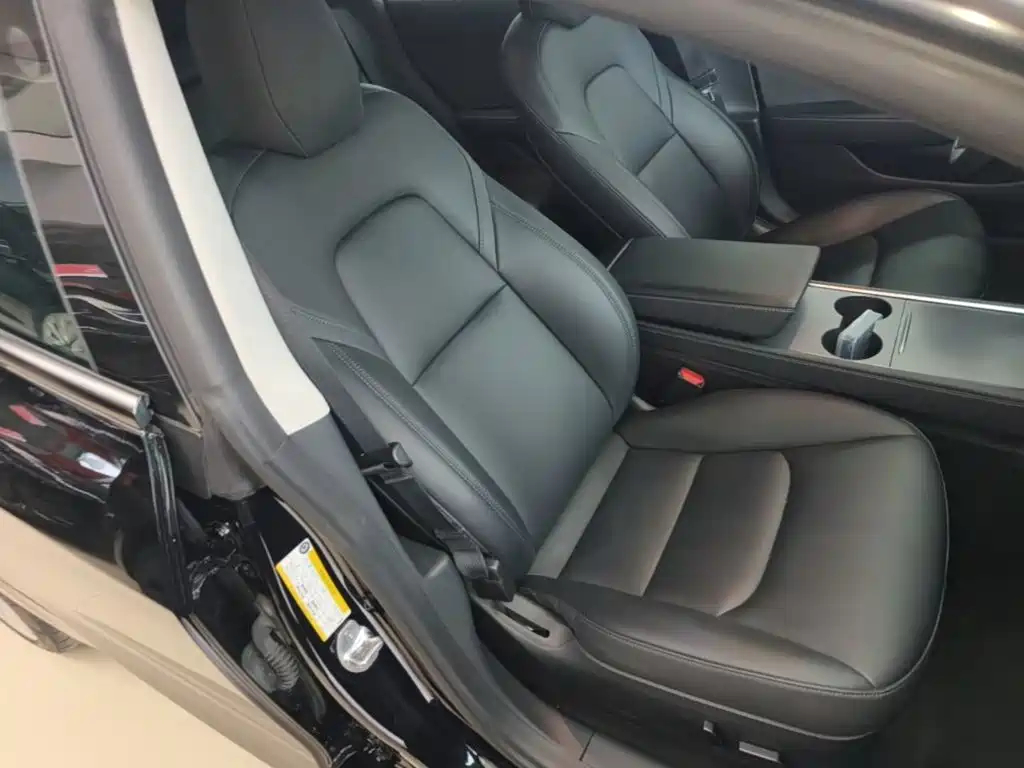 Tesla Model 3 — миниатюра 25