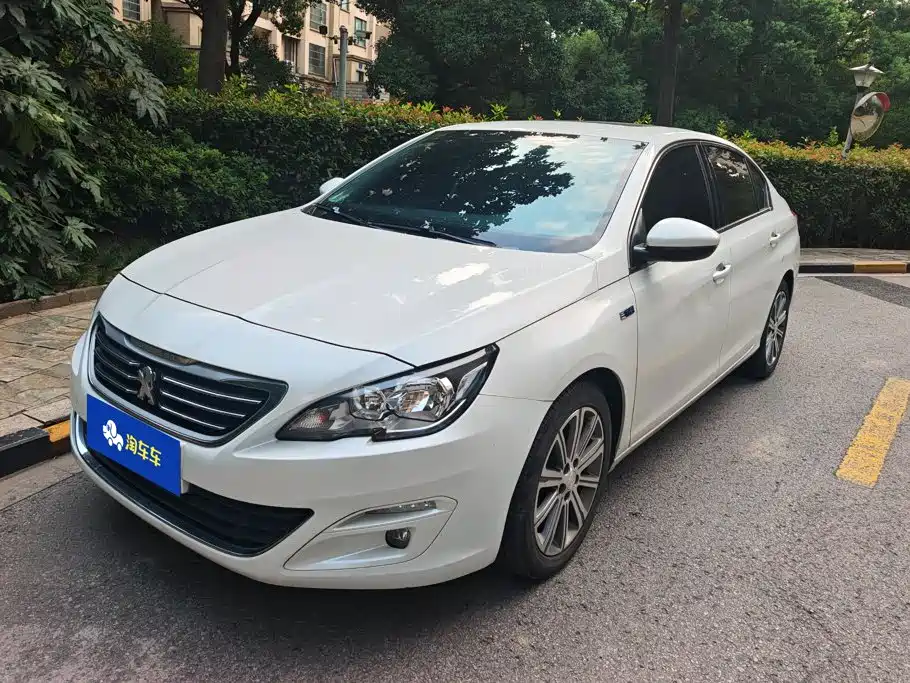 Peugeot 408
