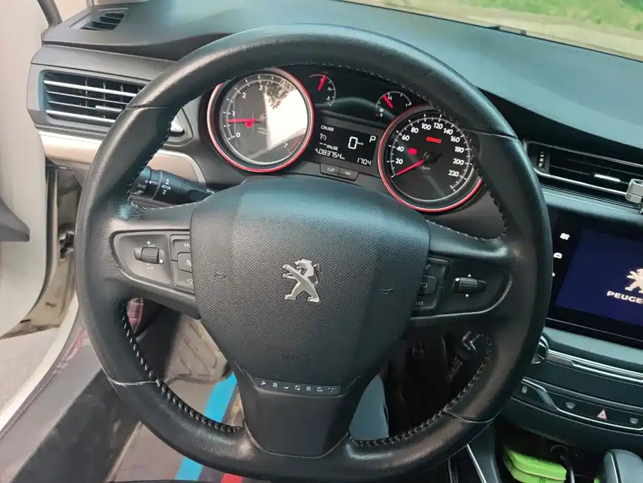 Peugeot 408 — миниатюра 15