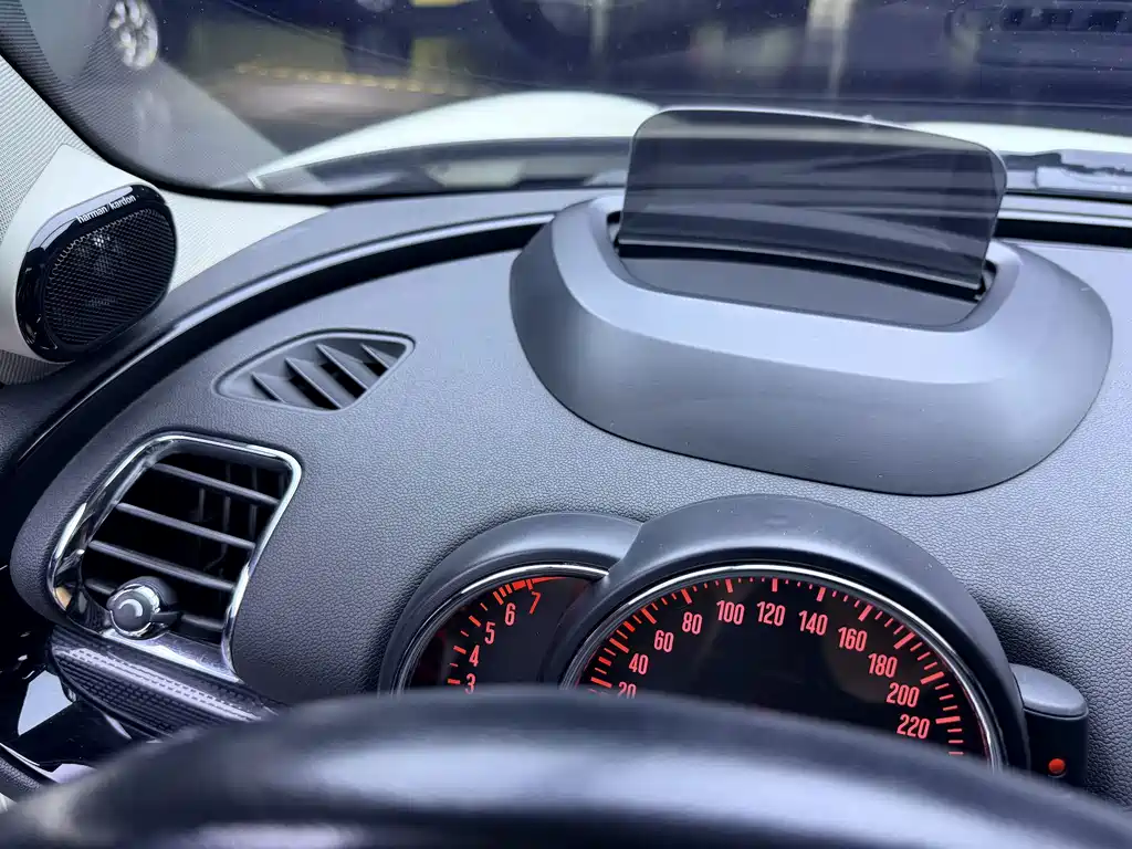 MINI Mini Clubman — миниатюра 9