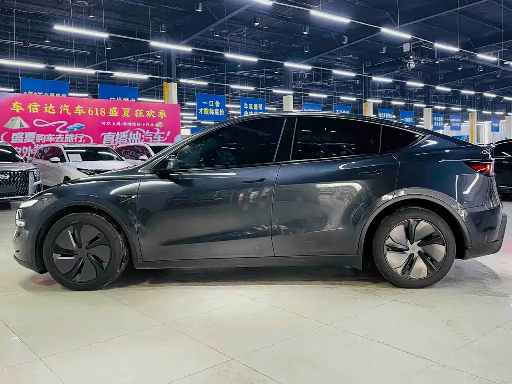 Tesla Model Y — фотографии объявления, Фото 12