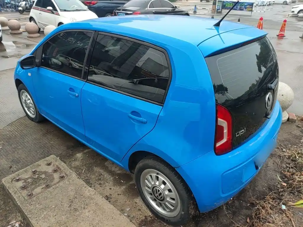 Volkswagen up! — миниатюра 5