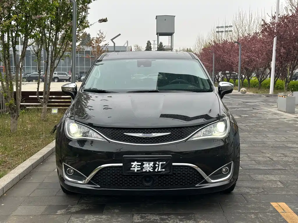 Chrysler Grand Voyager 2017 3.6L Premium