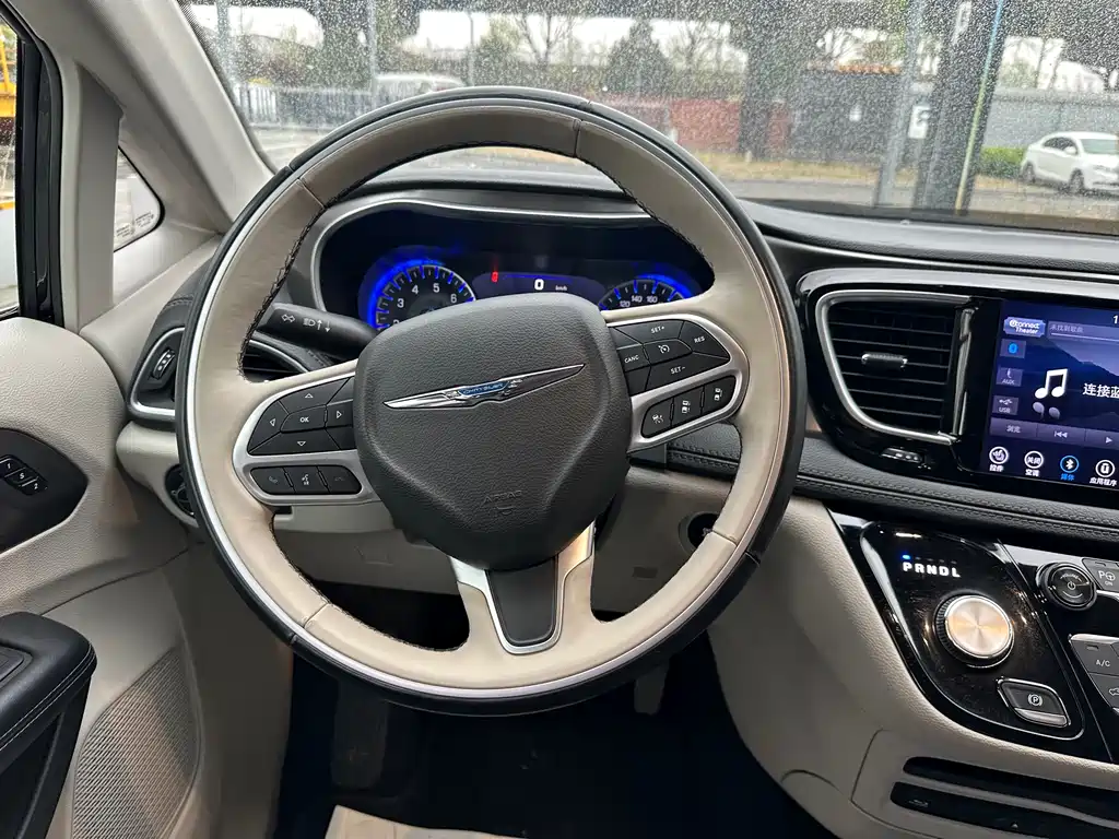 Chrysler Grand Voyager 2017 3.6L Premium