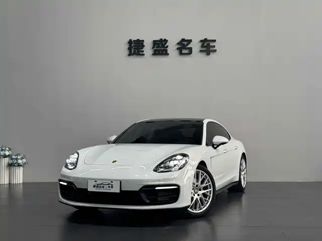 PORSCHE PANAMERA 2021