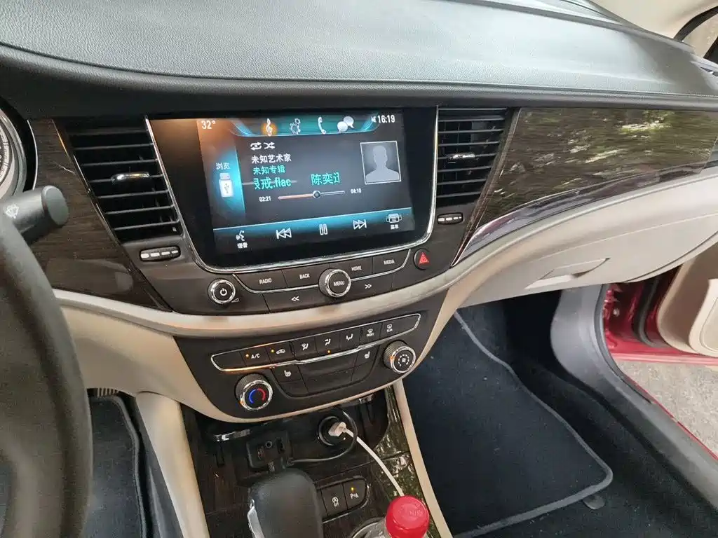 Buick Verano — миниатюра 14