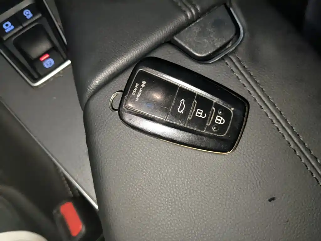 Toyota Avalon — миниатюра 9