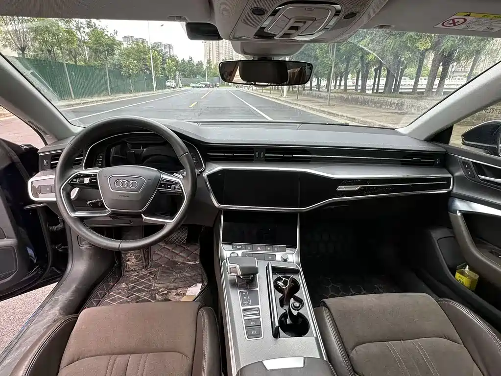 Audi A7L — миниатюра 5