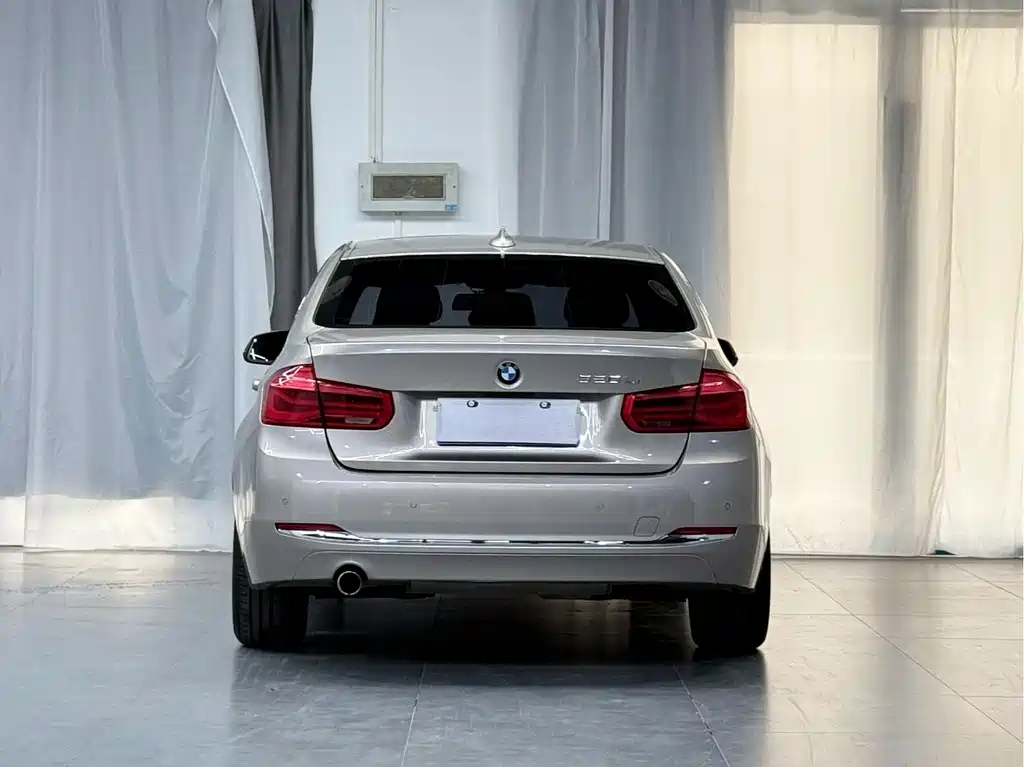 BMW 3 Series — миниатюра 11
