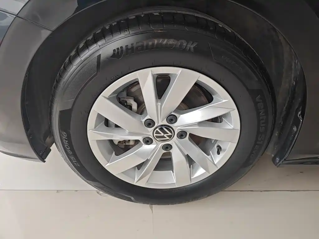 Volkswagen Passat — миниатюра 23