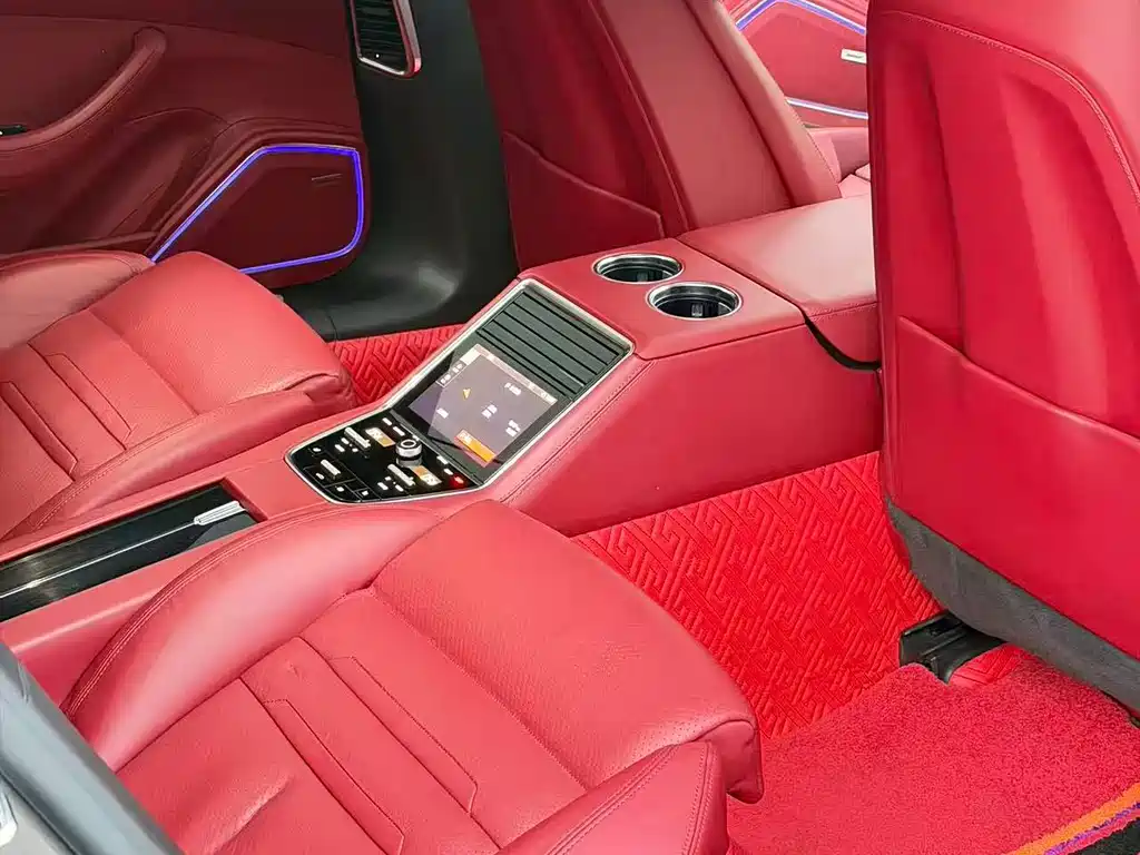 Porsche Panamera — миниатюра 7