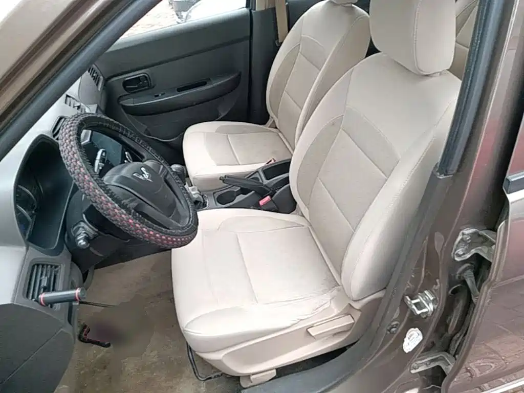 Wuling Hongguang — миниатюра 15