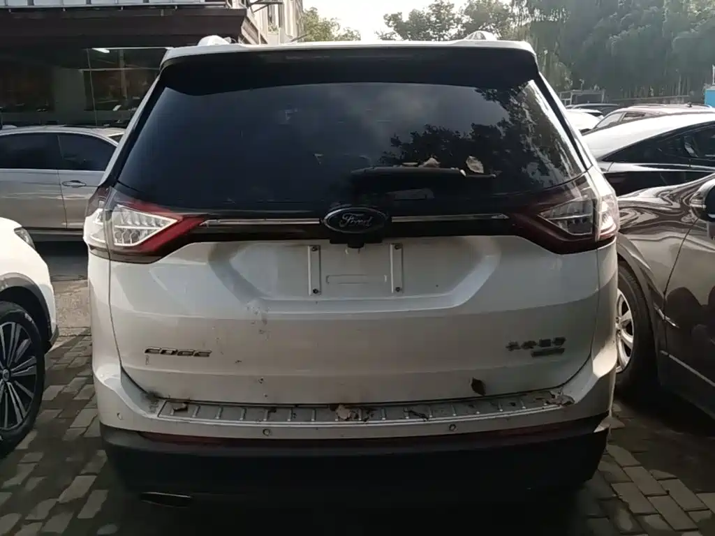 Ford Edge — миниатюра 6