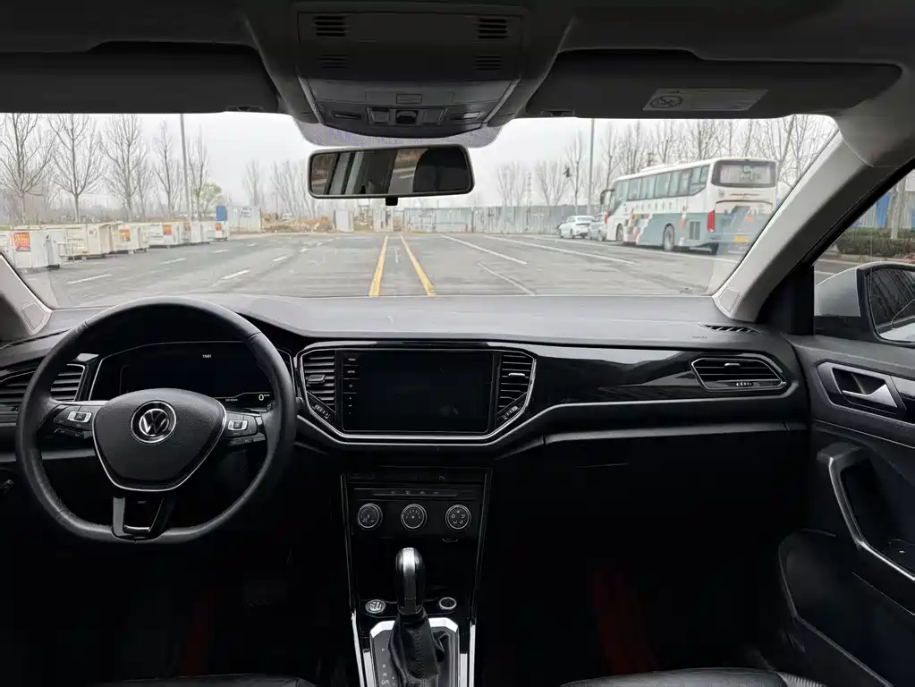 VOLKSWAGEN T ROC EXPLORING SONGS