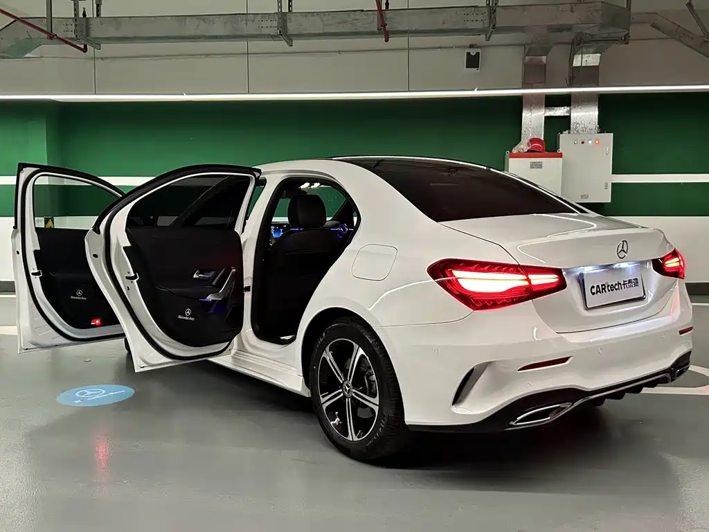 MERCEDES-BENZ A CLASS