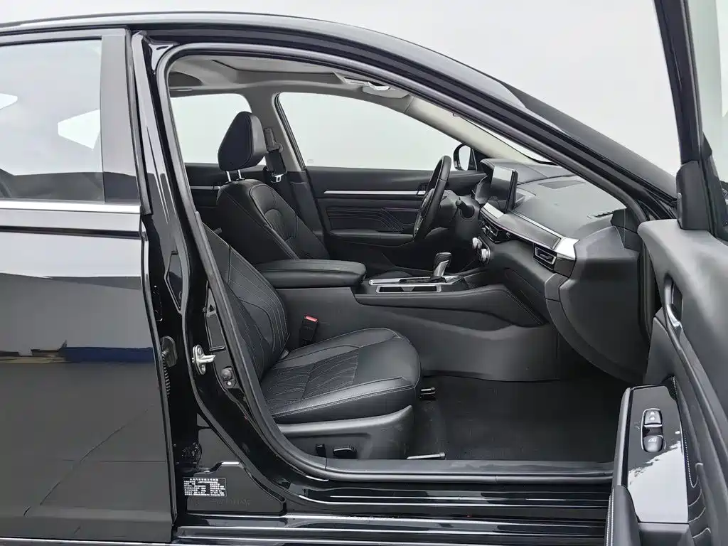 Nissan Teana — миниатюра 23
