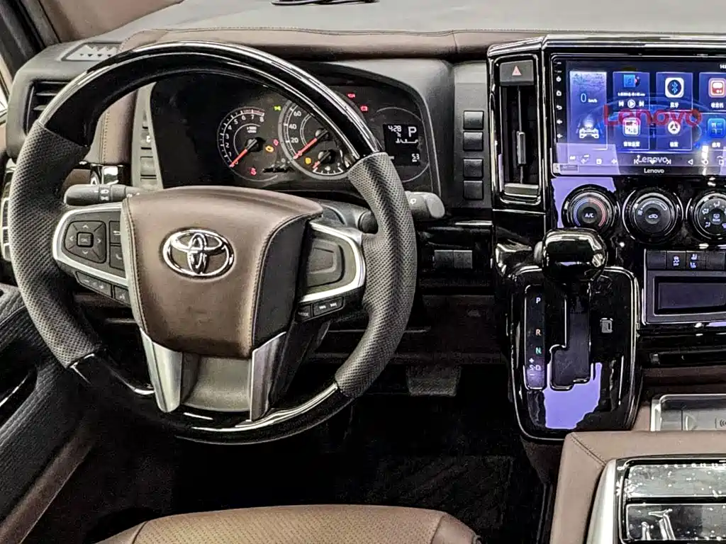 Toyota HiAce 2025 3.5L AT