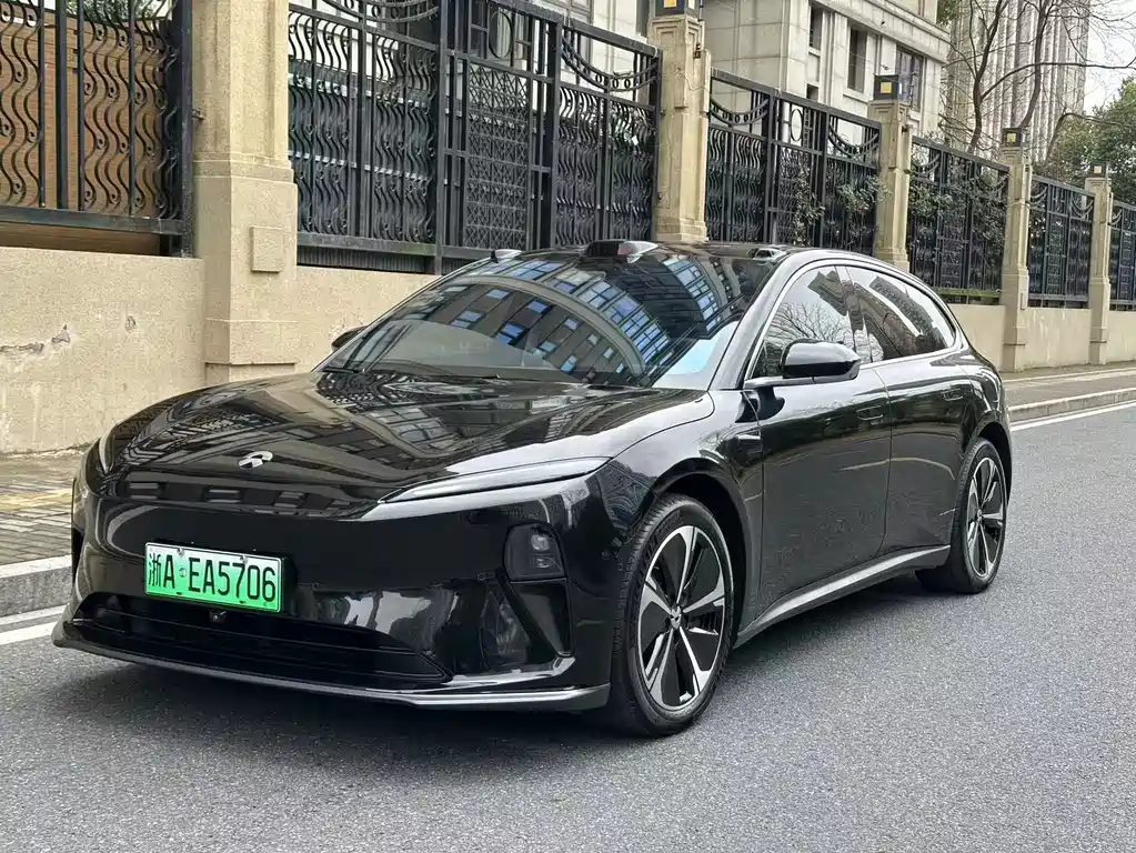 NIO NIO ET5T