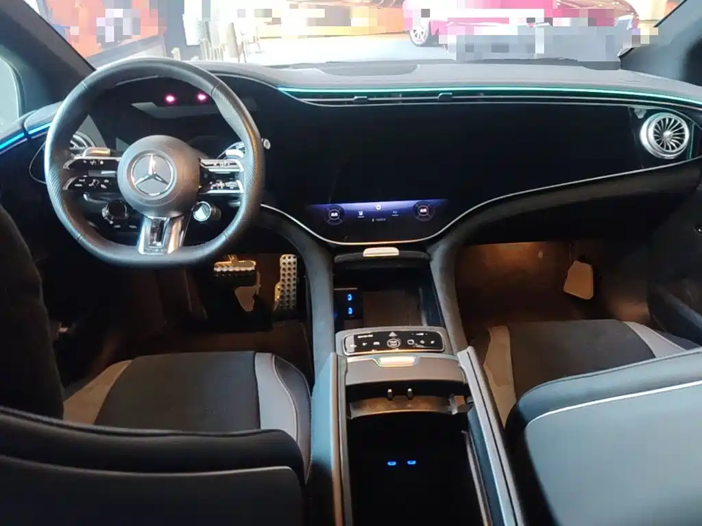Mercedes-Benz EQE AMG — миниатюра 10