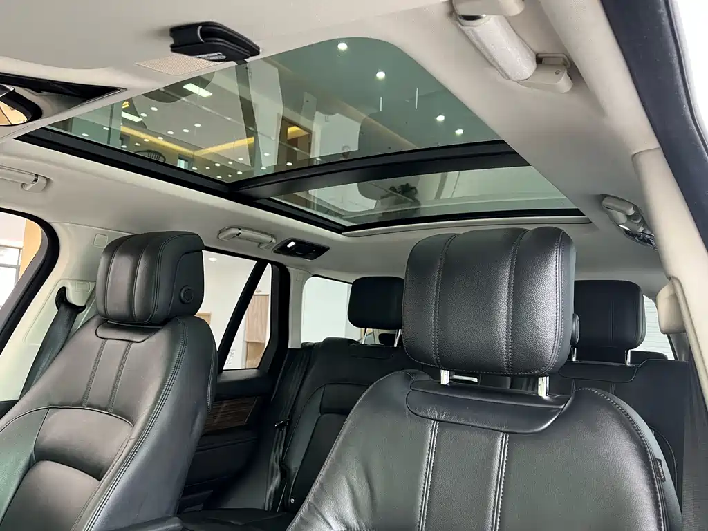 Land Rover Range Rover — миниатюра 14