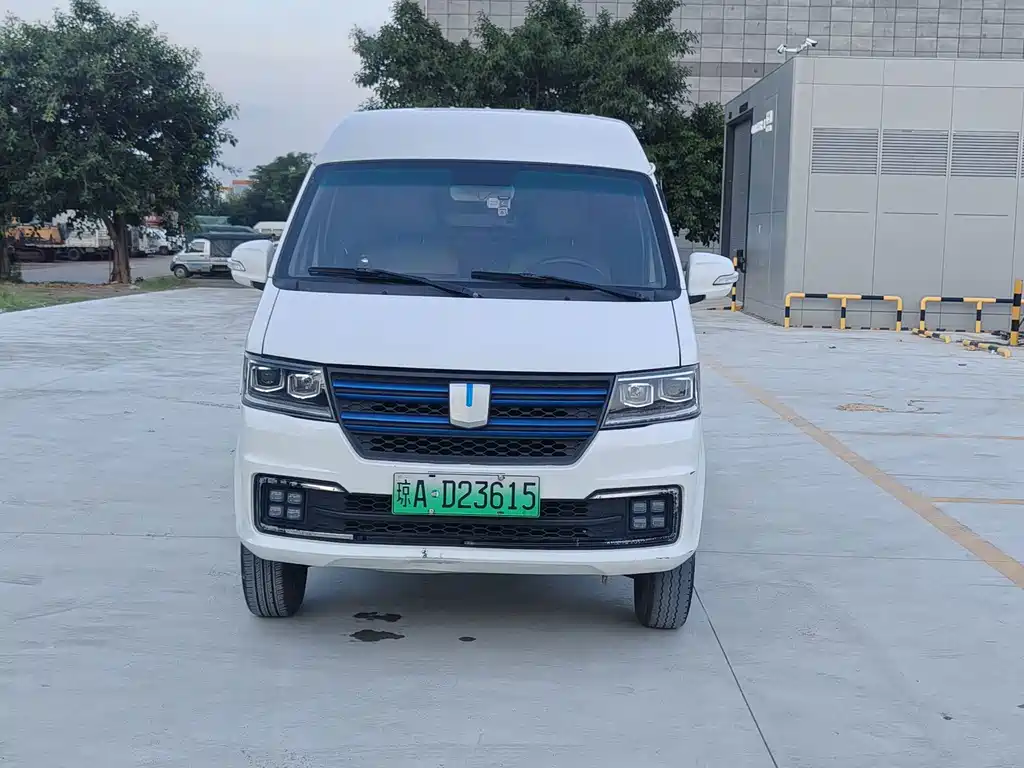 Yuan Cheng Yuan Cheng E5 — миниатюра 2