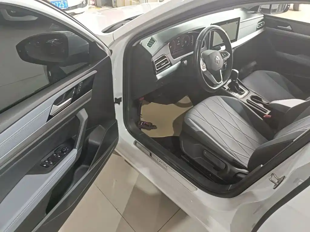 Volkswagen Lavida — миниатюра 16