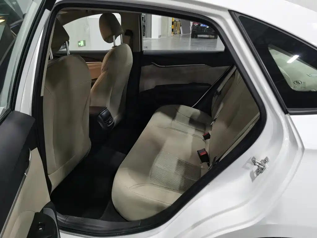 Buick Excelle — миниатюра 15