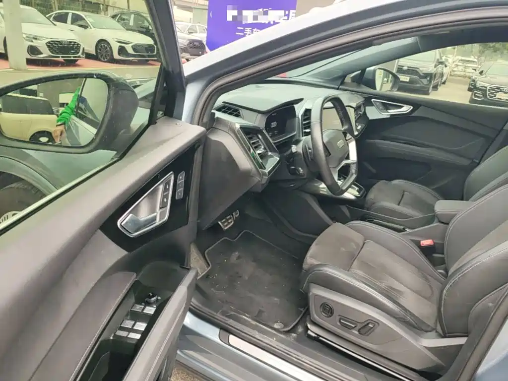 Audi Q4 e-tron — миниатюра 16