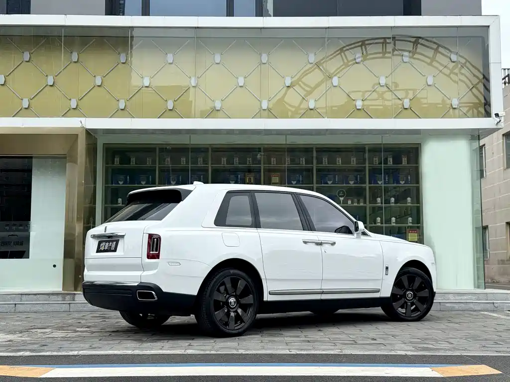 ROLLS-ROYCE CULLINAN