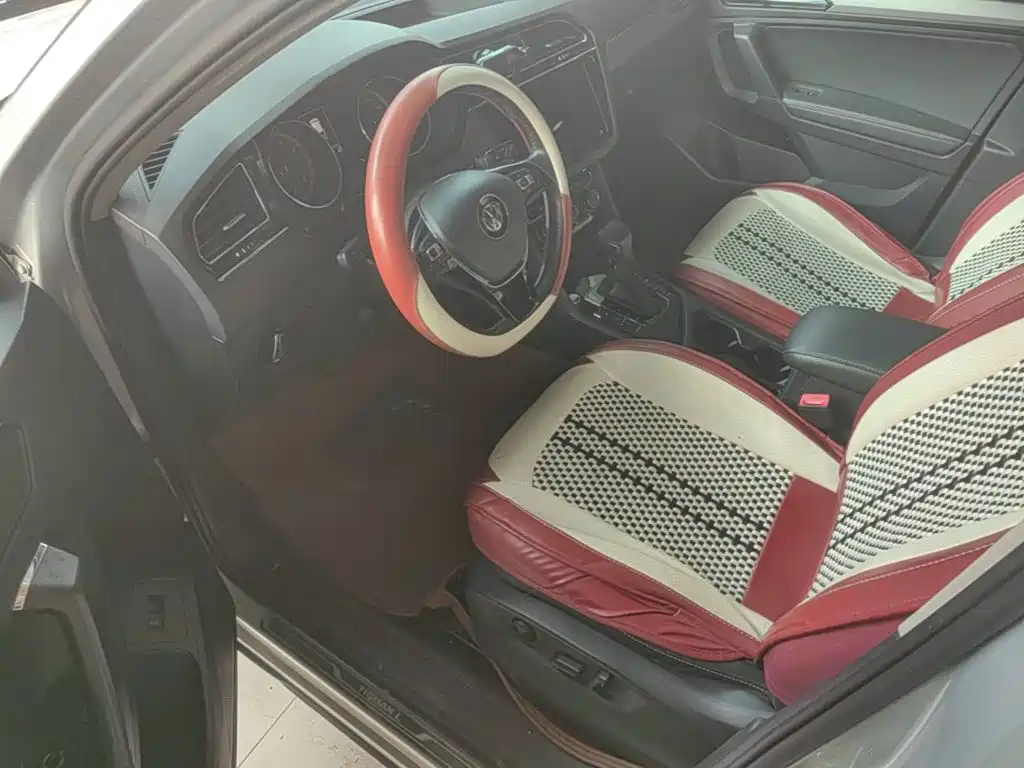 Volkswagen Tiguan L — миниатюра 16